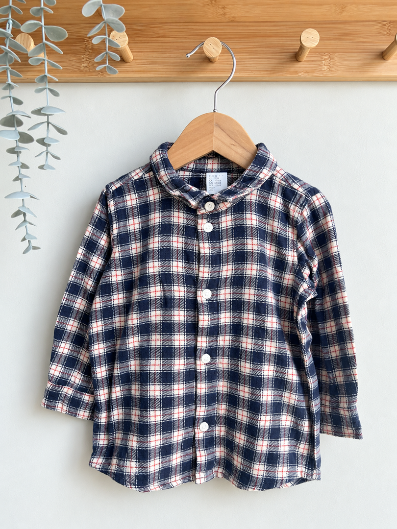 Chemise garçon H&m carreaux mi-saison manches longues correspond à 18 mois