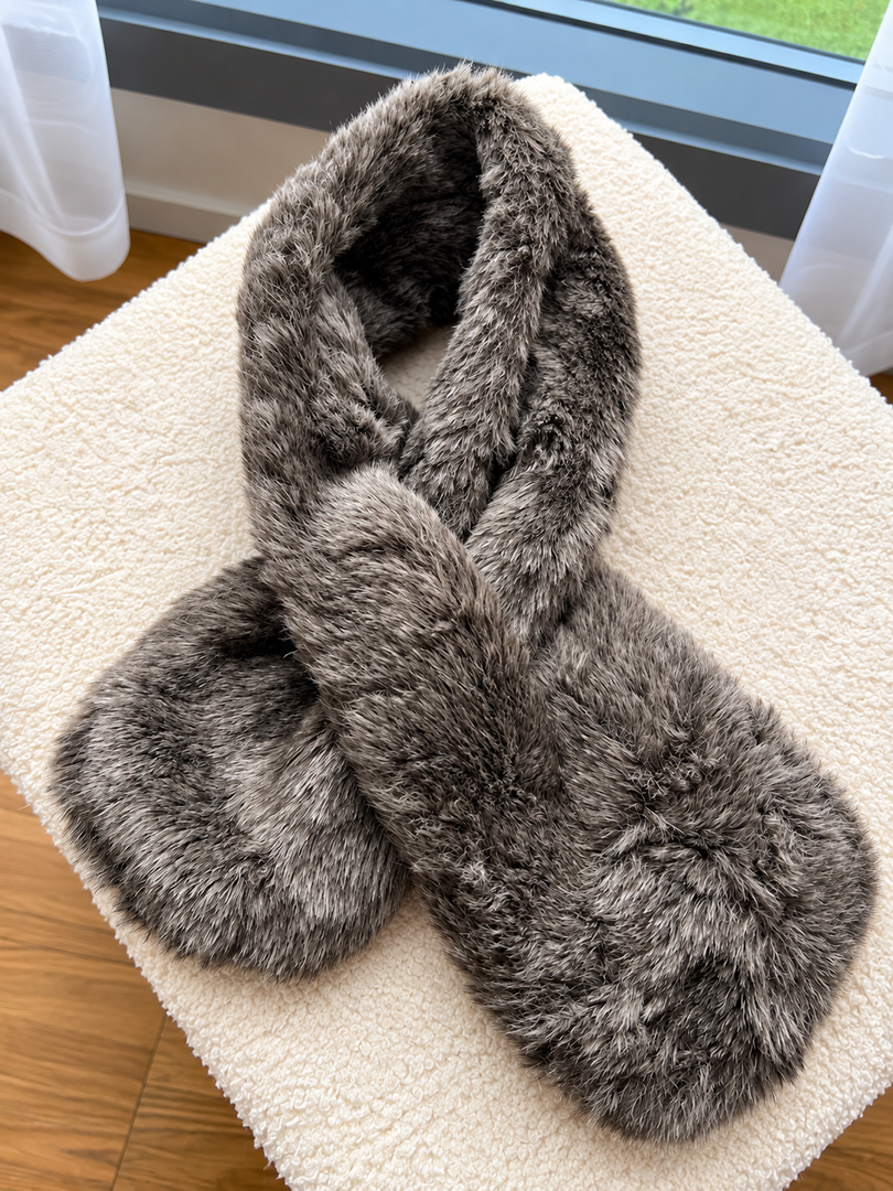 Echarpe fille Jean Bourget fausse fourrure grise hiver chic