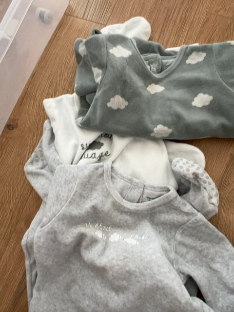 Lot de 3 pyjamas 1 pièce velours Vertbaudet mixte 18 mois hiver garçon ou fille