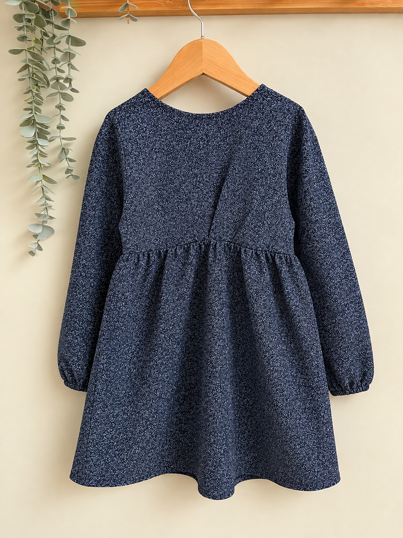 Robe fille Kiabi noir scintillant mi-saison manches longues 4 ans
