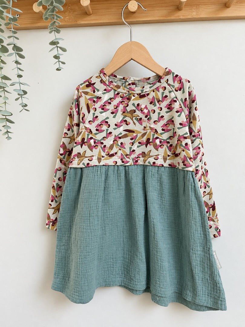 Robe fille Petit Beguin manches longues mi-saison verte 3 ans
