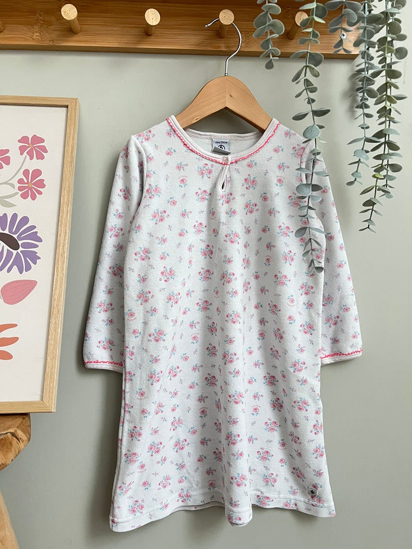 Robe de nuit Petit Bateau - 4 ans / 104 cm - Blanc fleuri - État : Excellent Fille