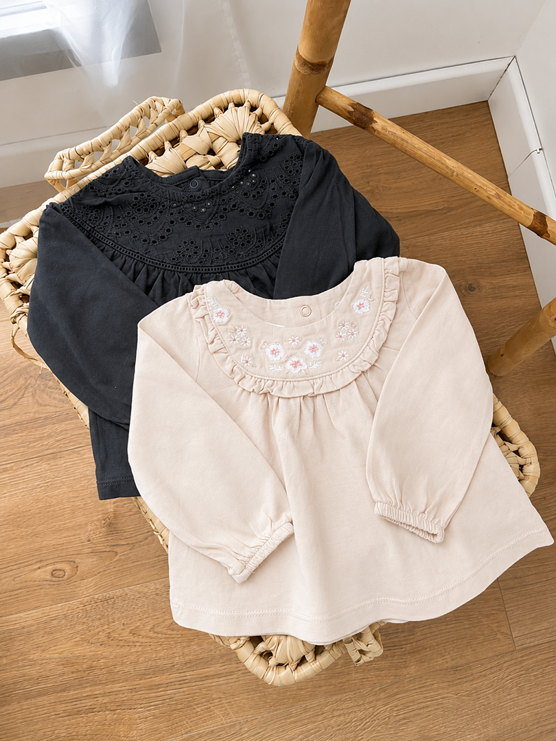 Lot 2 blouses beige et noire bébé fille Tape à l'oeil C&a 9 mois manches longues