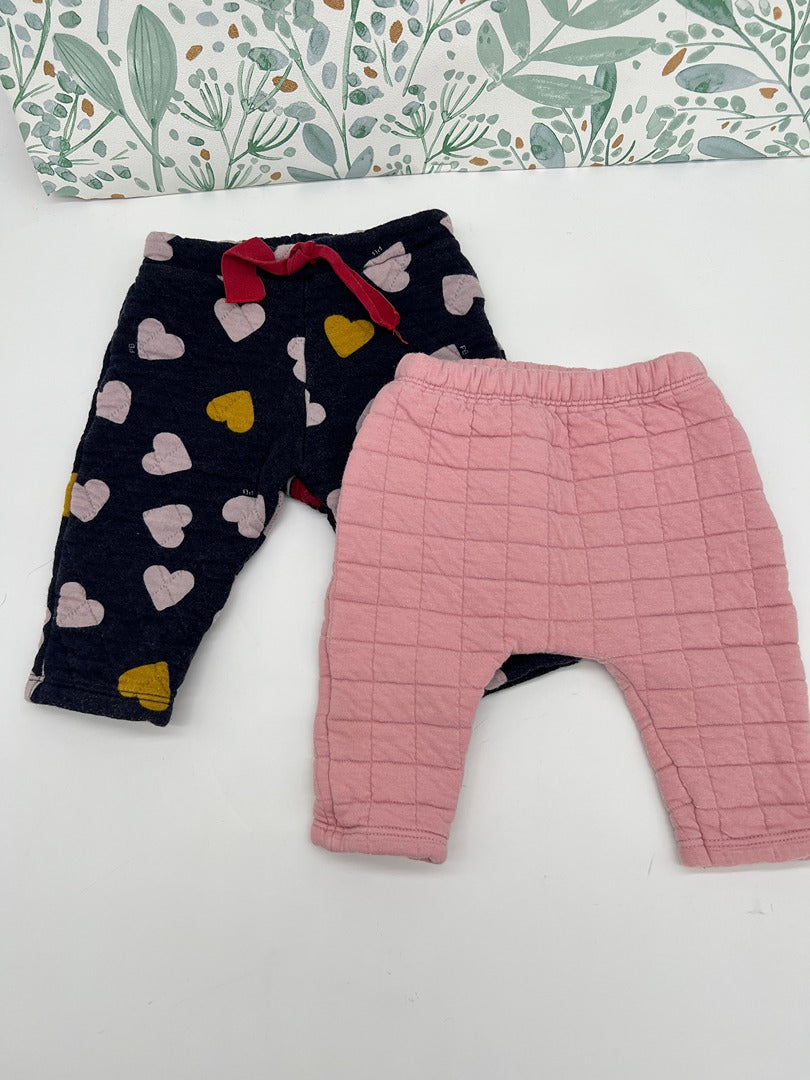 Lot 2 pantalons matelassés fille Petit Bateau - 6 mois - bleu marine imprimé coeurs et Rose