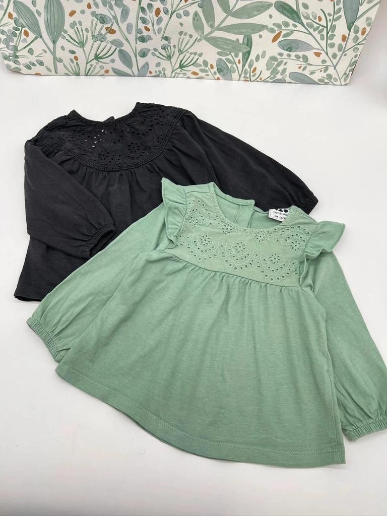 Lot 2 t-shirts manches longues noir et vert fille - Tape à l'oeil 6 mois réf 1845