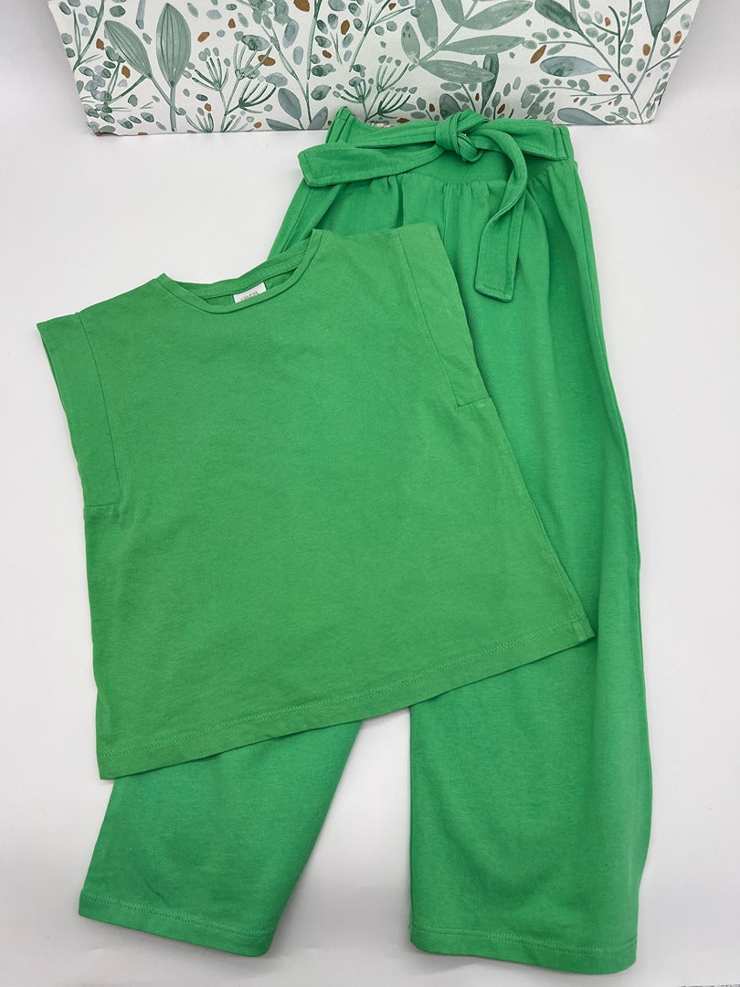 Ensemble Zara fille vert top sans manches pantalon 6 ans 7 ans été