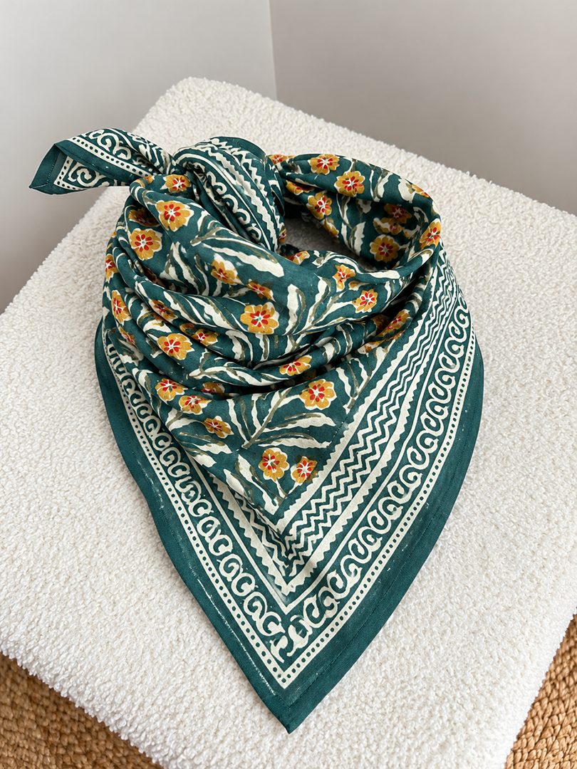 Petit foulard indien fleurie 65x65 - Neuf - Fille ou femme