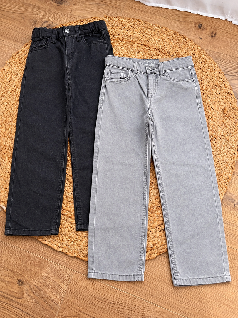 Lot de 2 pantalons jean regulard garçon Kiabi gris et noir mi-saison 5 ans gris noir