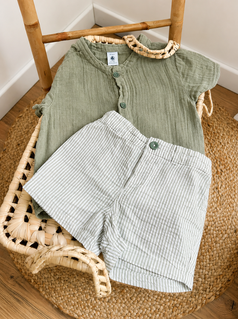 Ensemble d'été chemise gaz de coton short rayé garçon Petit Bateau 18 mois kaki en coton