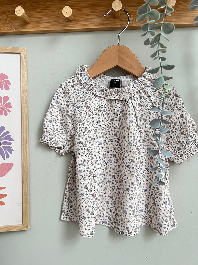 Blouse fille Kiabi - 3 ans / 98 cm - Crème fleurie - État : Excellent